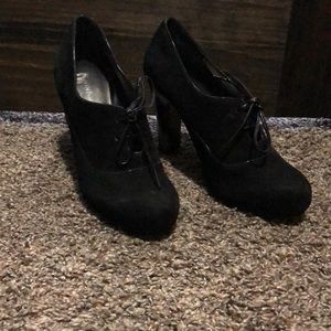 Nine West Oxford heels